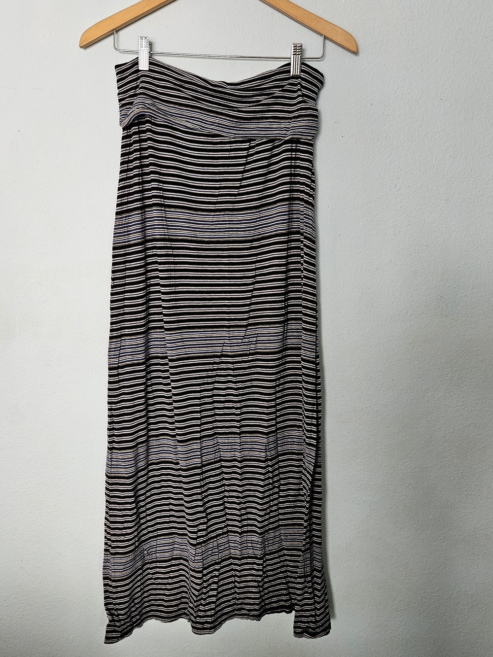 Max Studio Black and White Striped Maxi Skirt